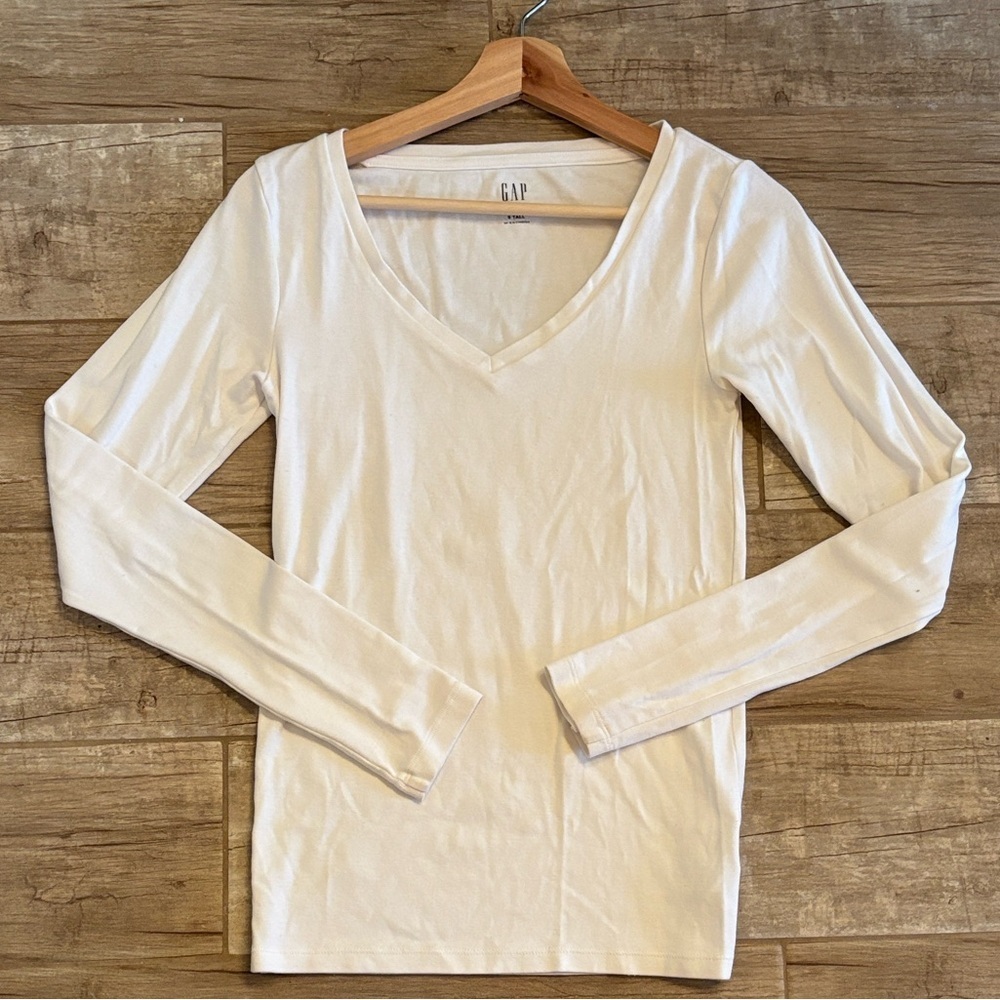 GAP White V-Neck Long Sleeve Top